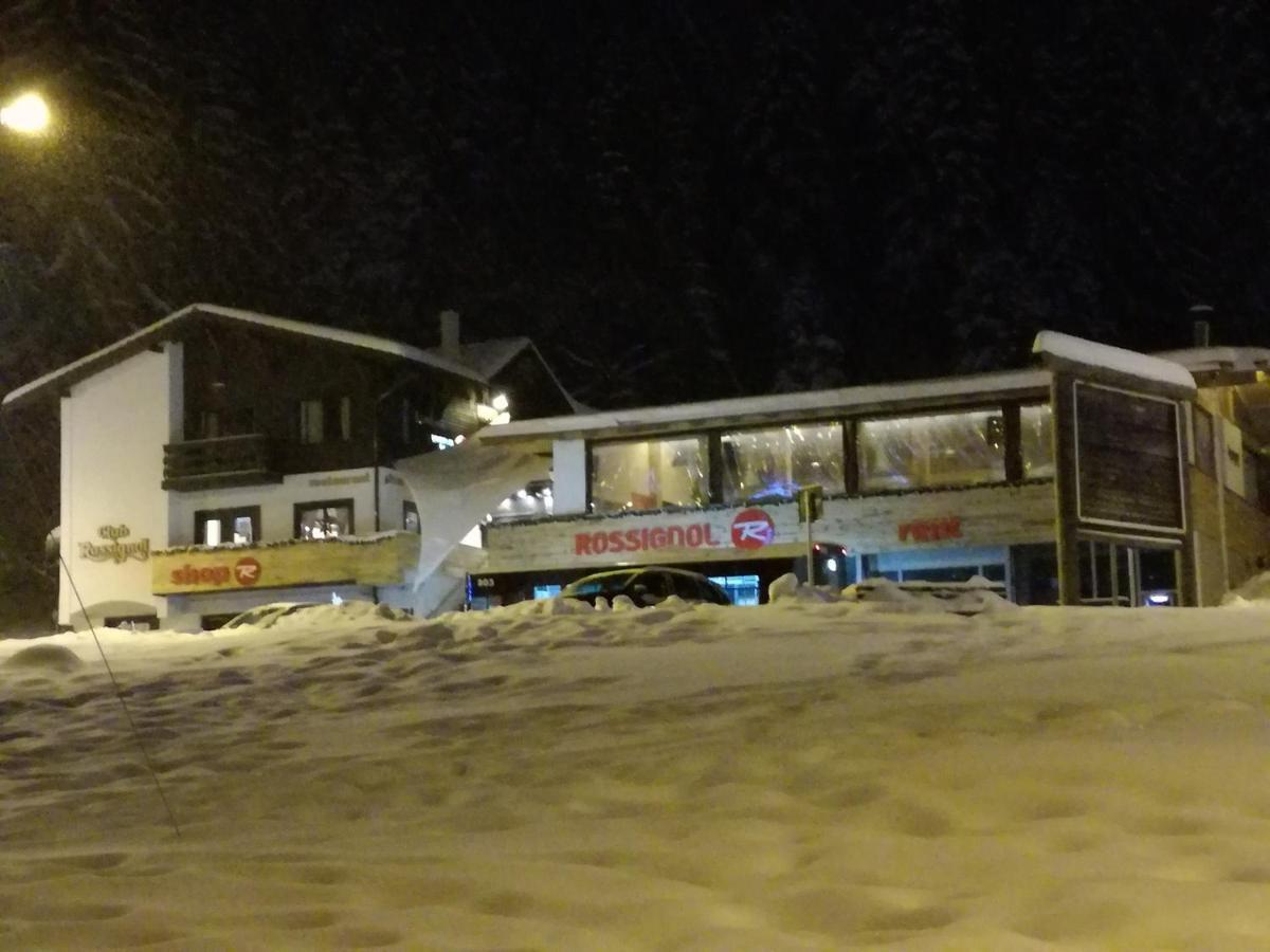 Готель Club Rossignol Пояна-Брашов Екстер'єр фото