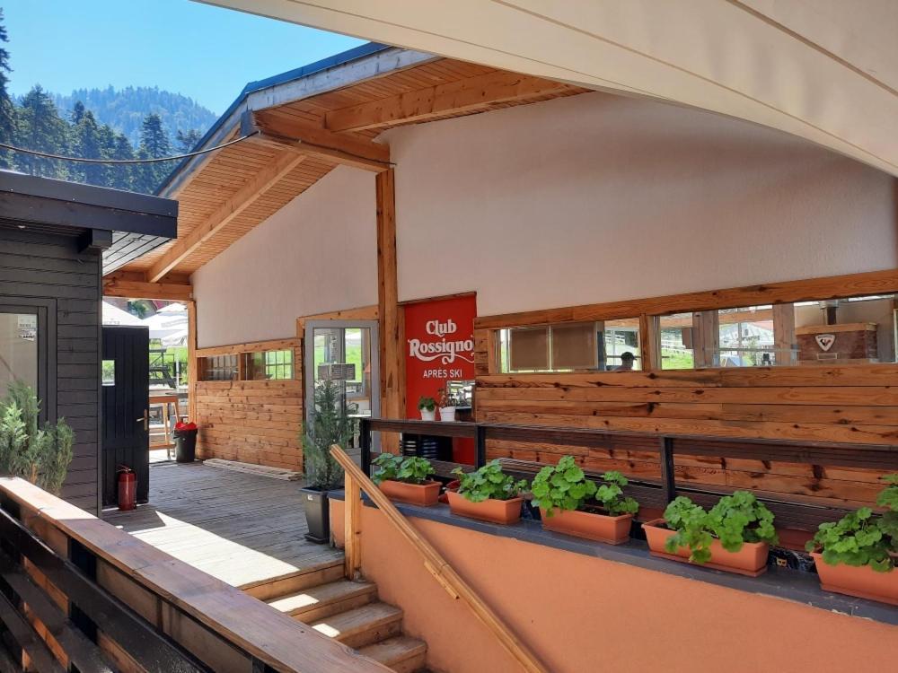 Готель Club Rossignol Пояна-Брашов Екстер'єр фото